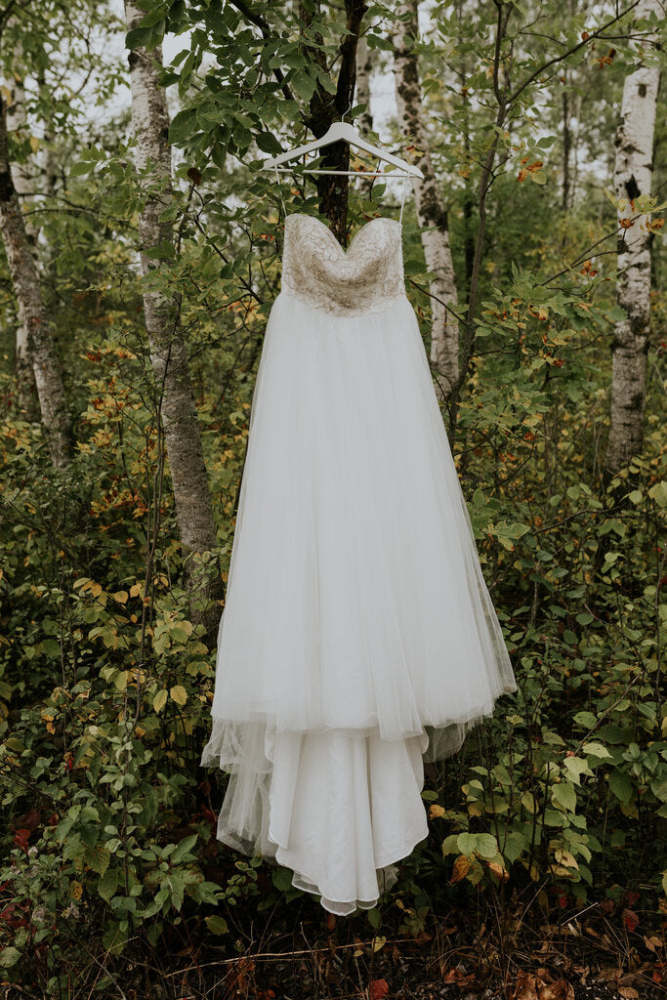 DAVIDS BRIDAL Tulle A-Line Strapless Beaded Bodice Size 8