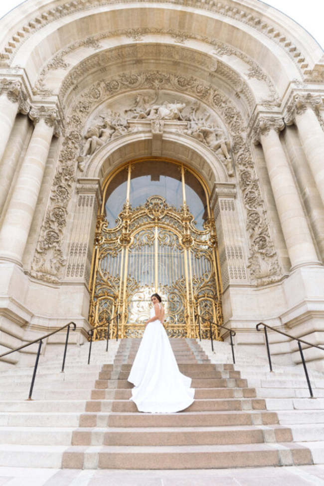 ELEGANCE BRIDAL Crepe A-Line High Neck Open Back Princess Seams Size 6