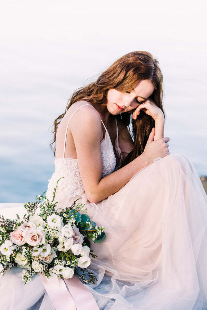 LUCY Tulle A-line Lace Bodice Pearl Belt Size 10