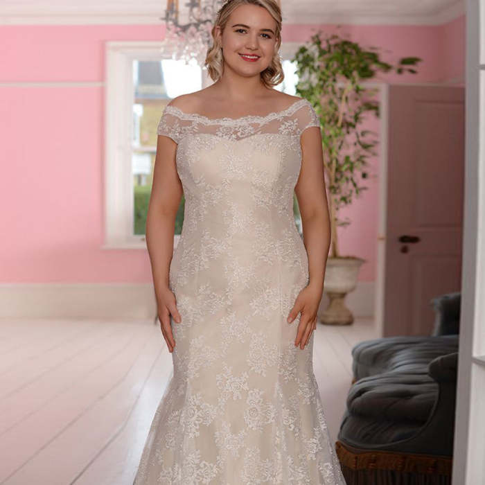Mermaid Lace Off Shoulders Plus Size Wedding Dress WD1018