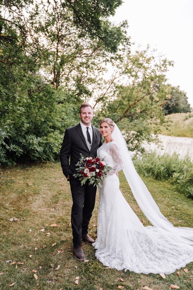 MARTINA LIANA Chantilly Lace Fit Flare Sleeves Low Back Size 6