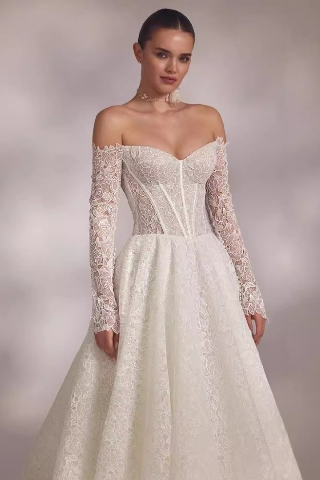 One-shoulder lace Dress