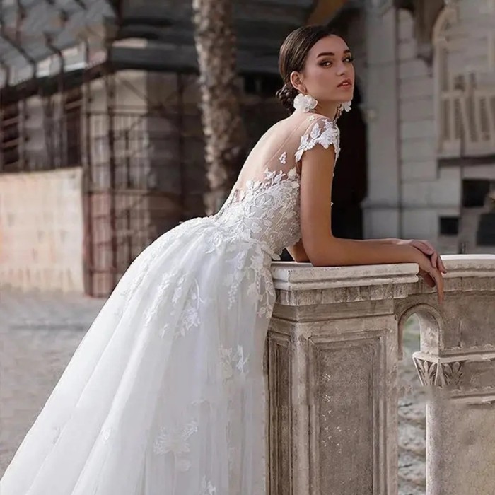 Big Lace Wedding Dresses