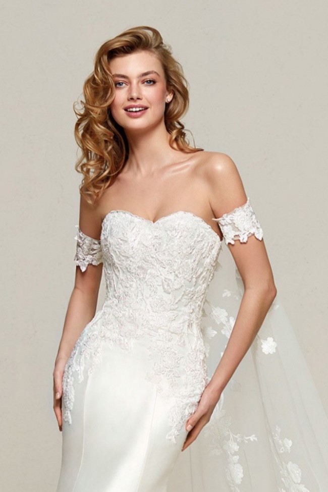 French-style fishtail wedding dress