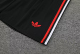 2024-25 Man Utd Black Training Short Suit