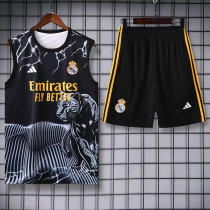 2024-25 RMA Black white Tank top and shorts suit #豹