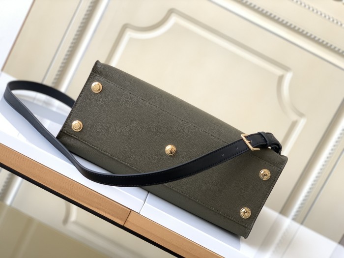 Handbag Louis Vuitton M53823 size 30.5x24.5x14cm