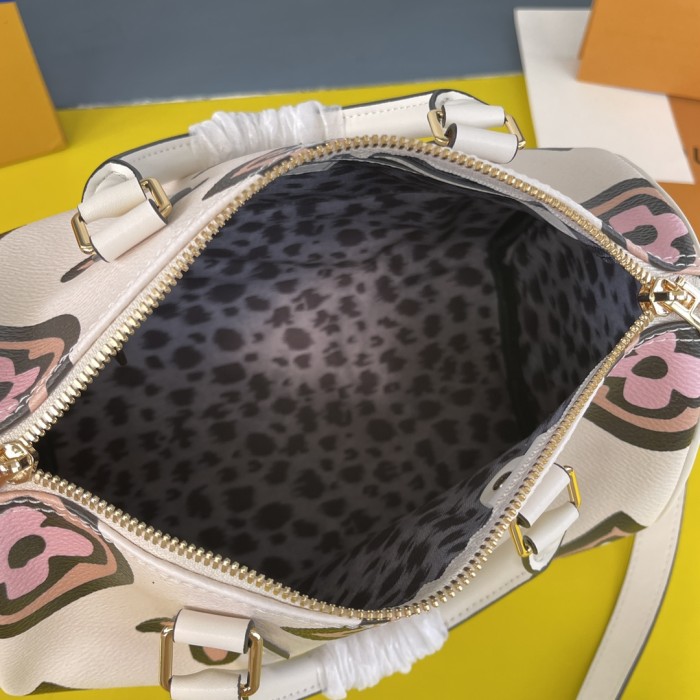 Handbag Louis Vuitton m45828 size 25 x 19 x 15 cm