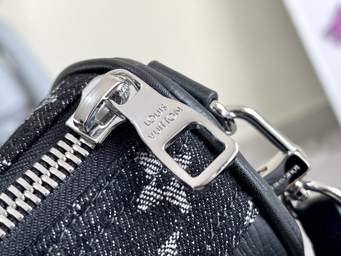 Handbag Louis Vuitton M81010 size 21×9×12cm