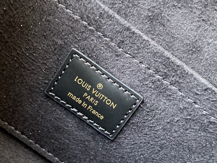 Handbag Louis Vuitton M80682 size 19.0 x 11.0 x 3.0 cm