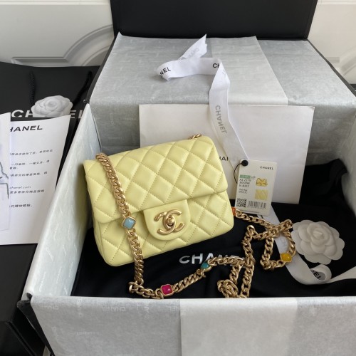 Handbag Chanel AS2379 size 12*17*8 cm