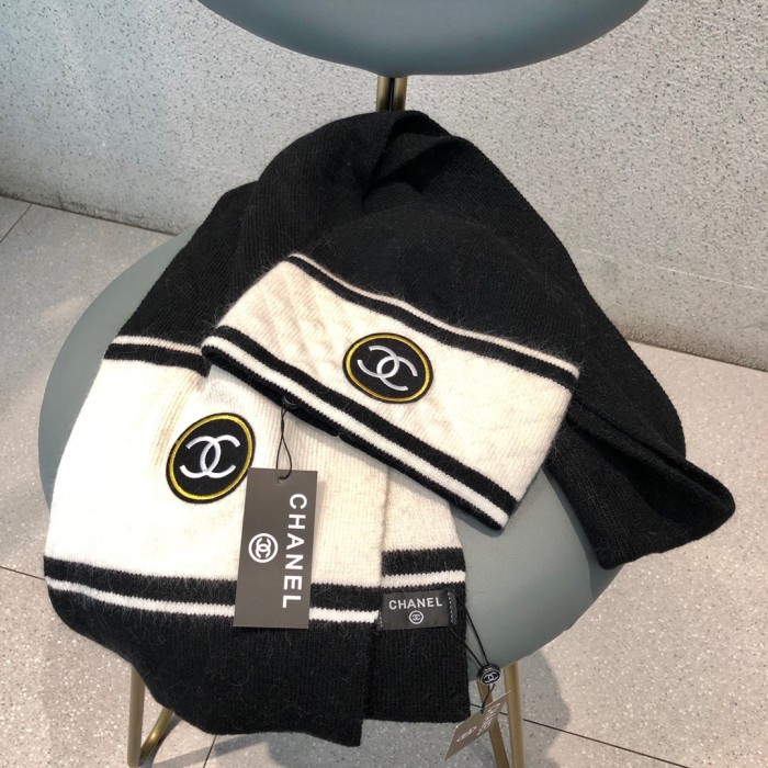 Hat & Scarf Chanel 1