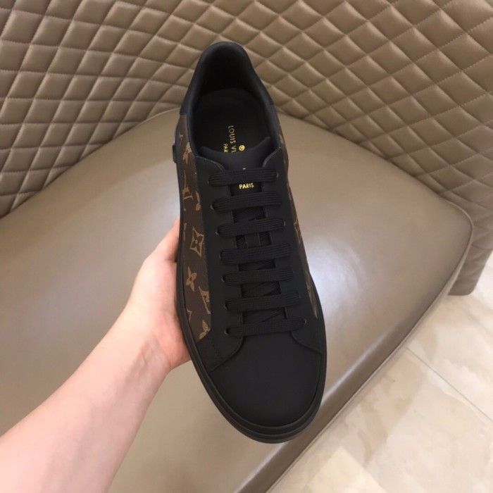 Louis Vuitton Low Top sneaker 36