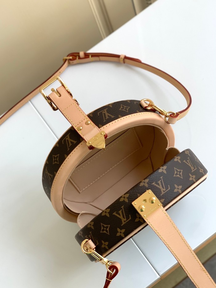 Handbag Louis Vuitton M43514 size 17.5 x16.5 x7.5cm