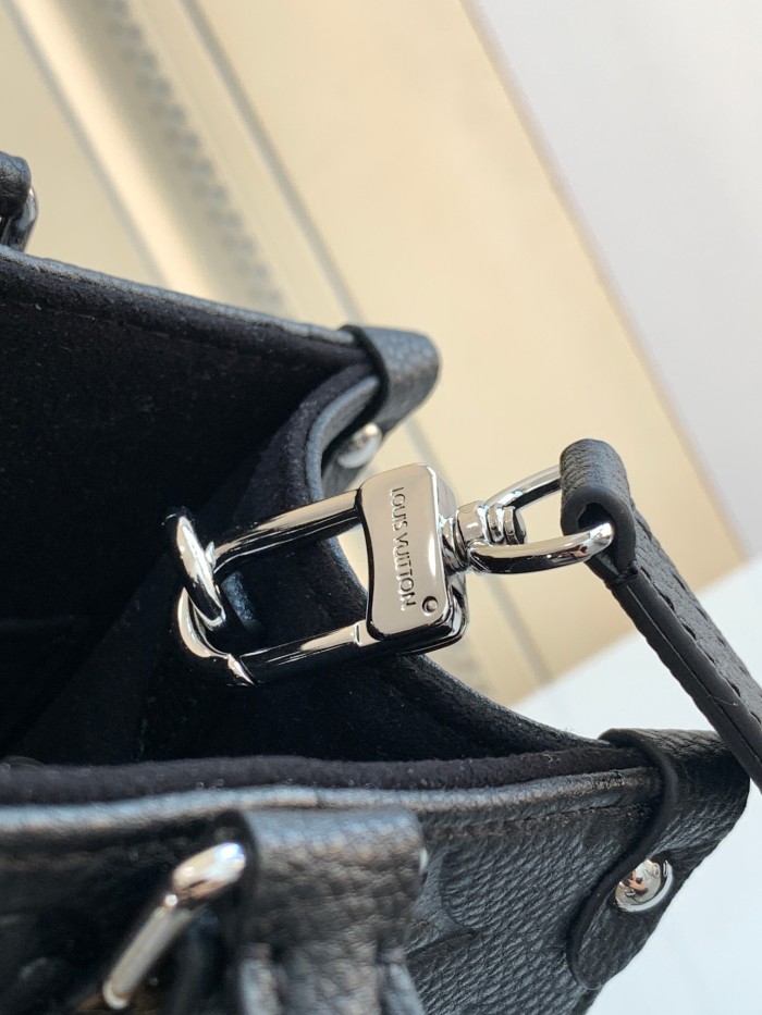 Handbag Louis Vuitton M45653 size 25x 11.0 x 19.0cm