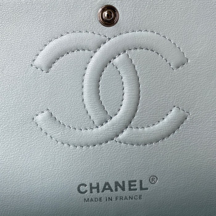 Handbag Chanel A01112 size 15.5x25.5x6.5 cm