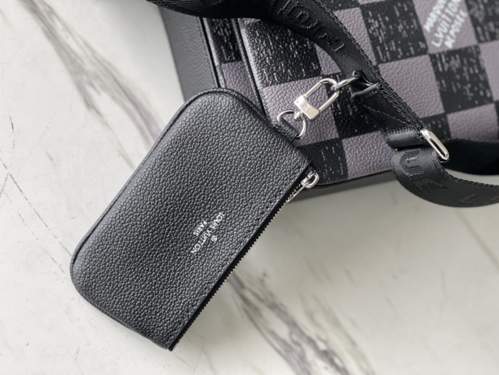 Handbag Louis Vuitton N80401 size 25 x 18.5 x 7cm