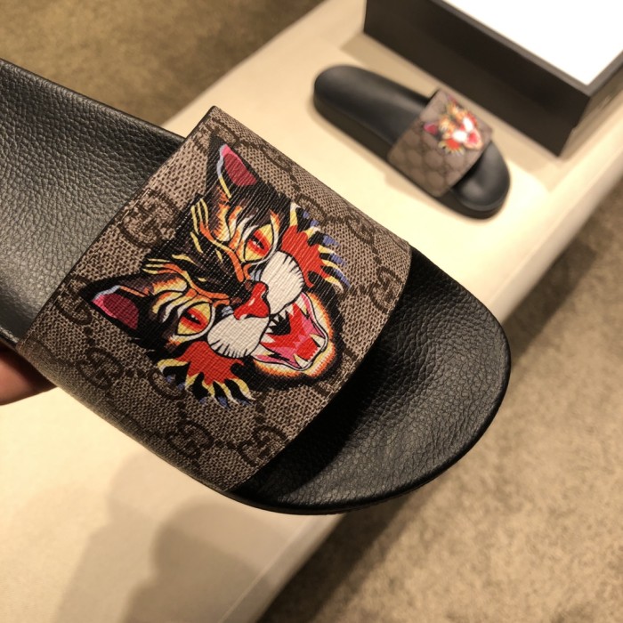 Gucci Slippers 36