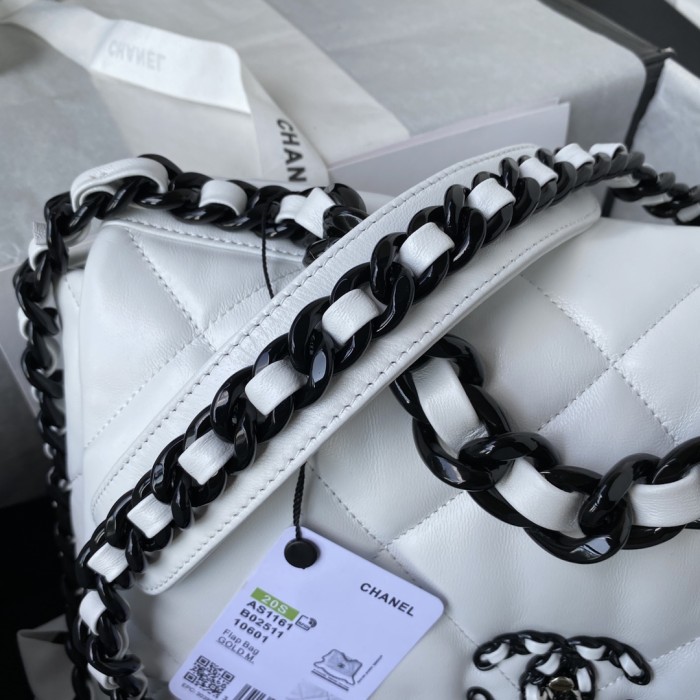 Handbag Chanel size 26/30 cm