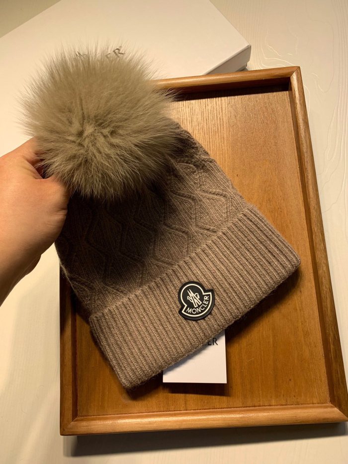 Hat Moncler 4