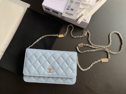 Handbag Chanel AP2400 size 19 cm