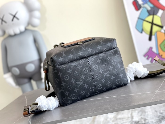 Handbag Louis Vuitton M30230 size 40x30x20cm