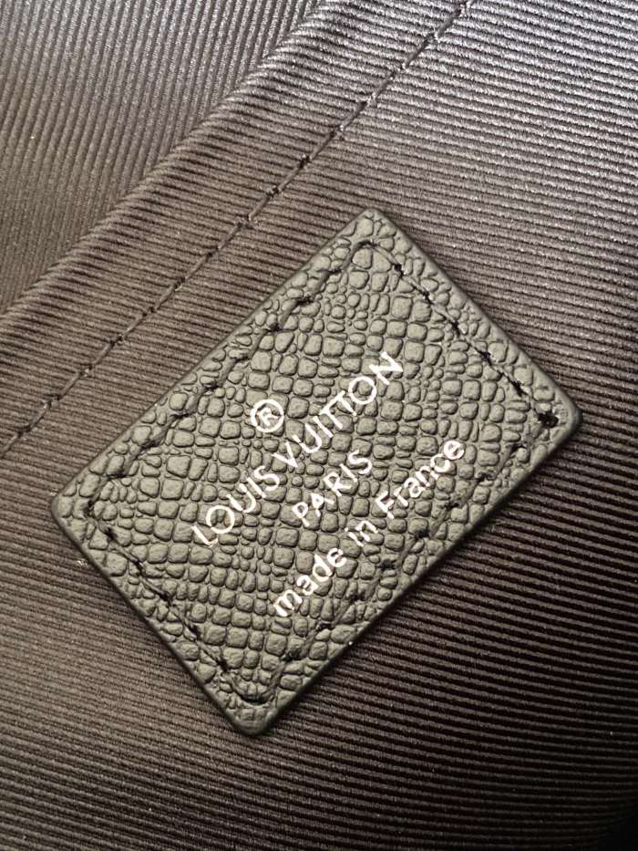 Handbag Louis Vuitton M30233 size 29.5x20x10.5 cm