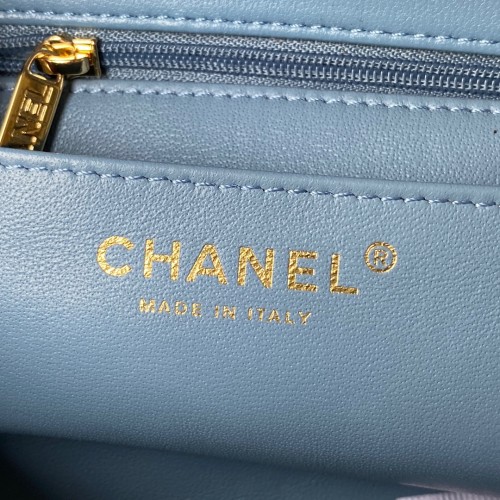 Handbag Chanel size 20 cm