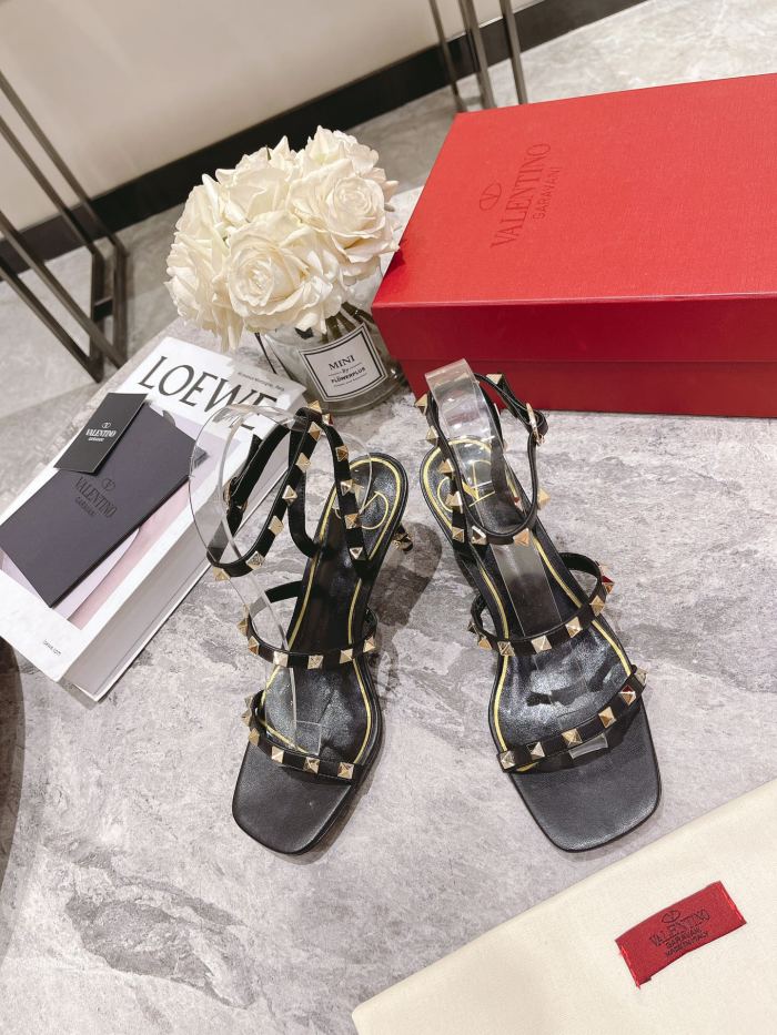 VALENTINO GARAVANI Rockstud WOMEN 4