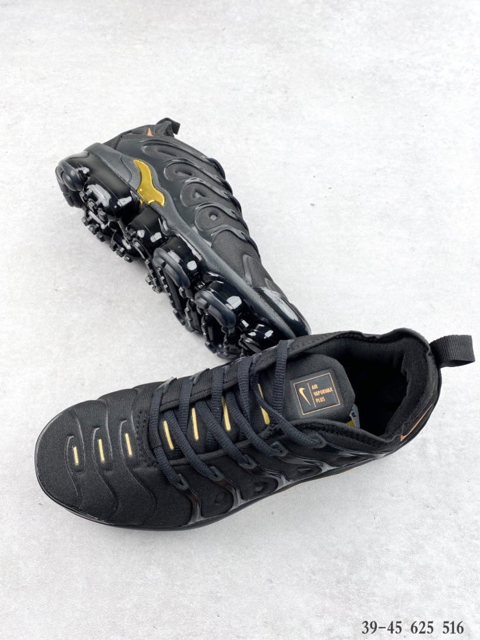 Nike Air VaporMax Plus Black Metallic Gold