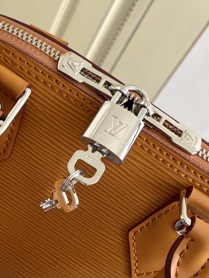 Handbag Louis Vuitton M58706 M57341 M57426 M57429 M59217 M57540 size 23.5 x 17.5 x 11.5cm