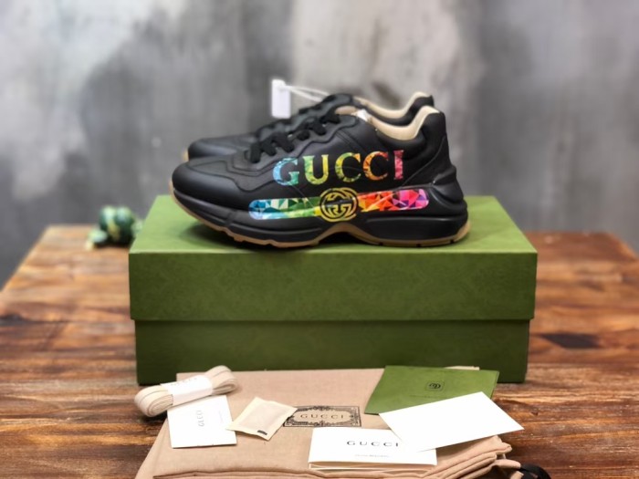 Gucci Rhyton sneaker 25