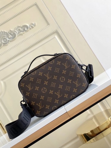 Handbag Louis Vuitton M45806 size 22 x 18 x 8 cm