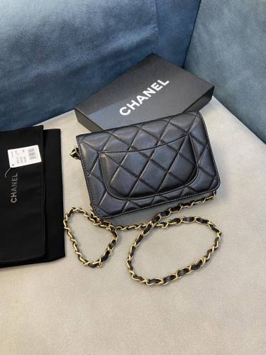 Handbag Chanel 2260 size size 19 Cm