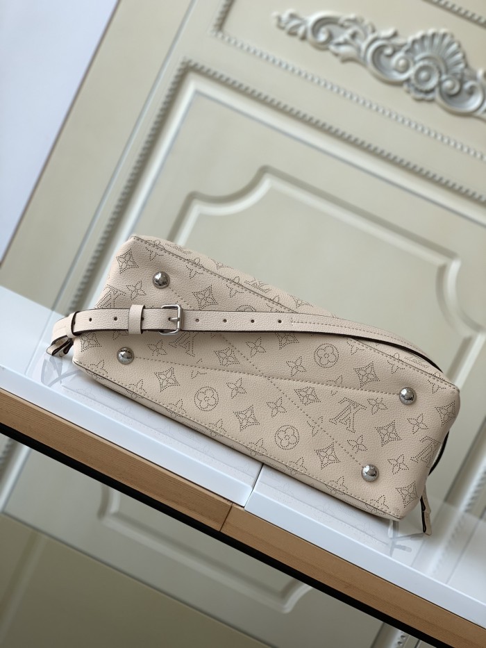Handbag Louis Vuitton 59203 size32 x 23 x 13