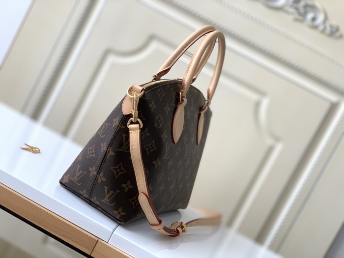 Handbag Louis Vuitton M45986 size 25 x 23 x 14cm