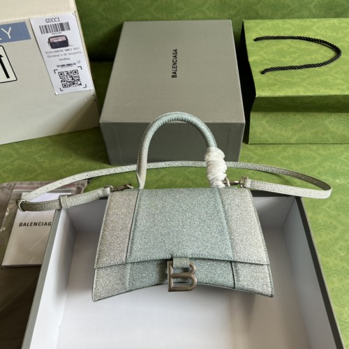 Handbag Gucci 593546 size 23*15*10 cm