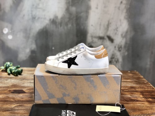 Golden Goose Superstar distressed-finish sneakers 14