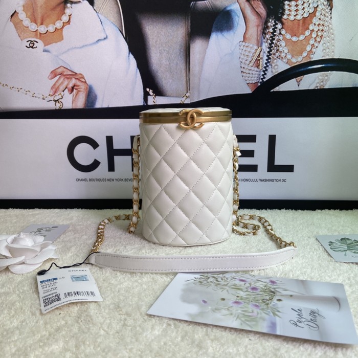 Handbag Chanel AS2641 size 16x12x10 cm