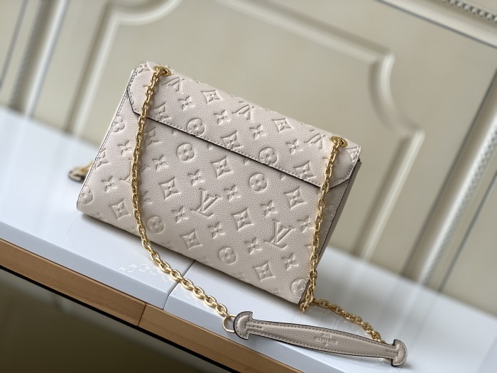 Handbag Louis Vuitton M44151 size 25 x 17 x 9.5 cm