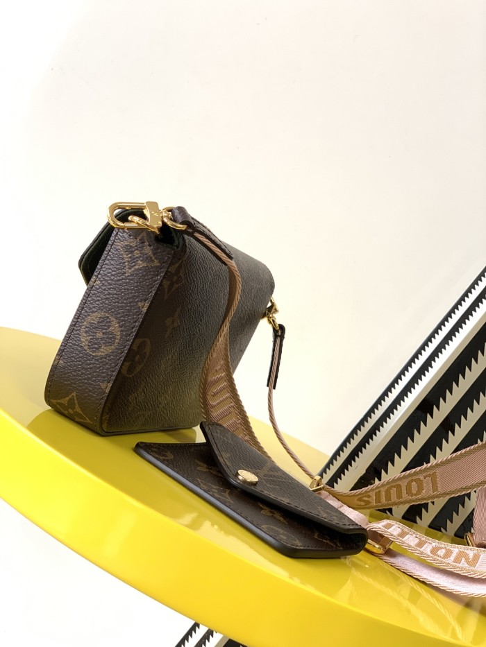 Handbag Louis Vuitton M80091 size 17x9.6x3.5cm