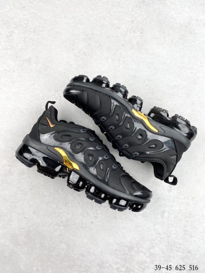 Nike Air VaporMax Plus Black Metallic Gold