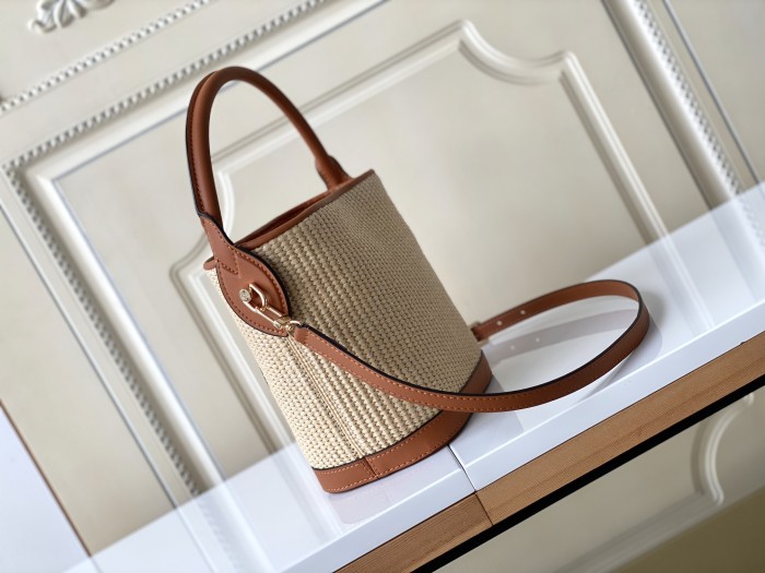 Handbag Louis Vuitton m59961 size 24 x 19 x 18.5 cm