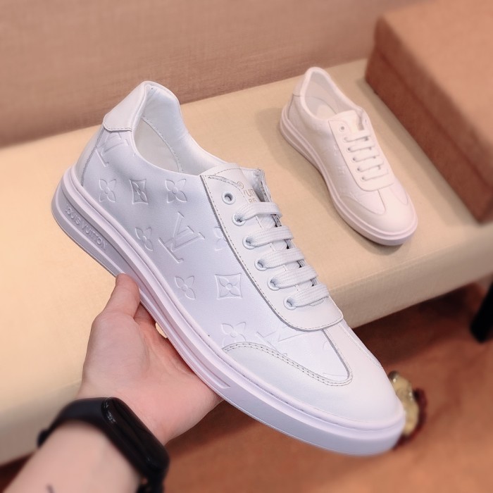 Louis Vuitton Low Top sneaker 89