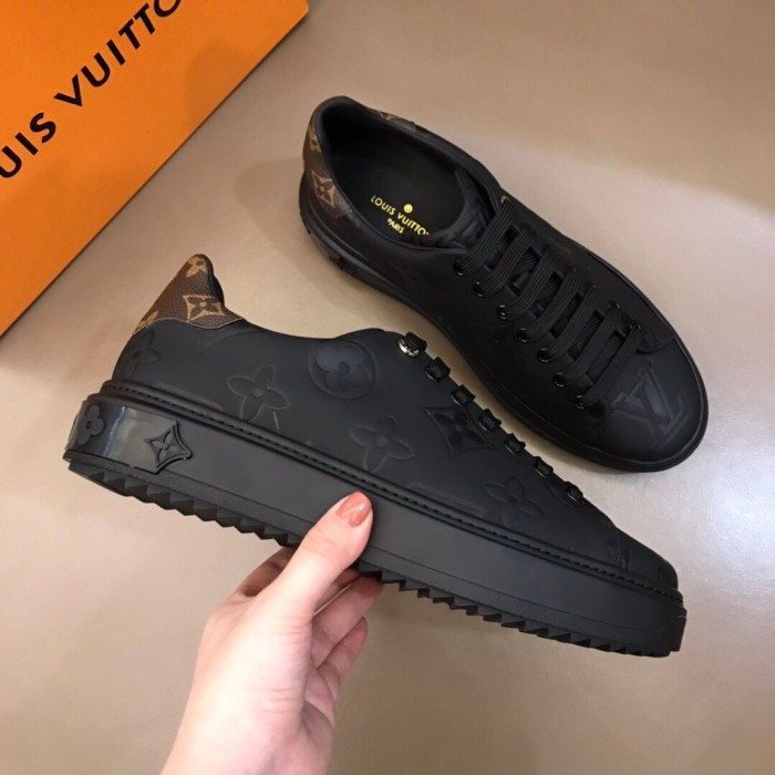 Louis Vuitton Low Top sneaker 53