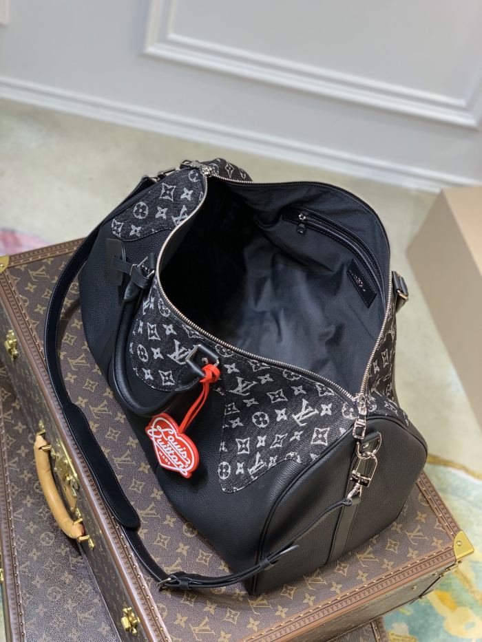 Handbag Louis Vuitton M45975 size 50.0 x 29.0 x 23.0cm