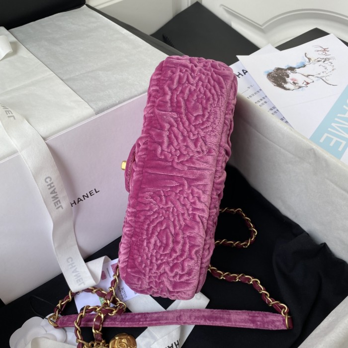 Handbag Chanel AS2620 size 16×23.9 cm
