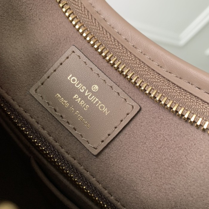 Handbag Louis Vuitton M46293 size 29cmx 24cmx 12cm
