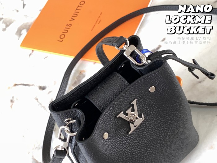 Handbag Louis Vuitton M68709 M69205 size 13.5x 16.0x 10.0 cm
