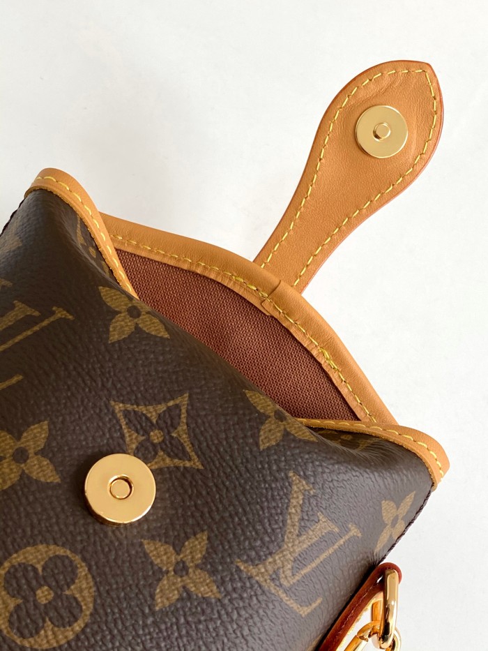 Handbag Louis Vuitton ‬M80874 Fold Me size：14.5*18*6.5cm